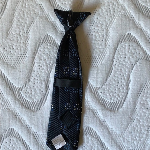 Clip-on baby tie - Picture 4 of 4